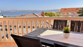 Appartement mit Balkon und Meerblick